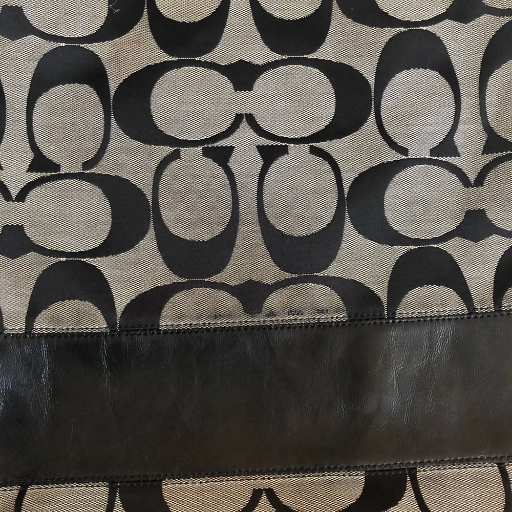 Coach Handbag - Picture 3 of 4